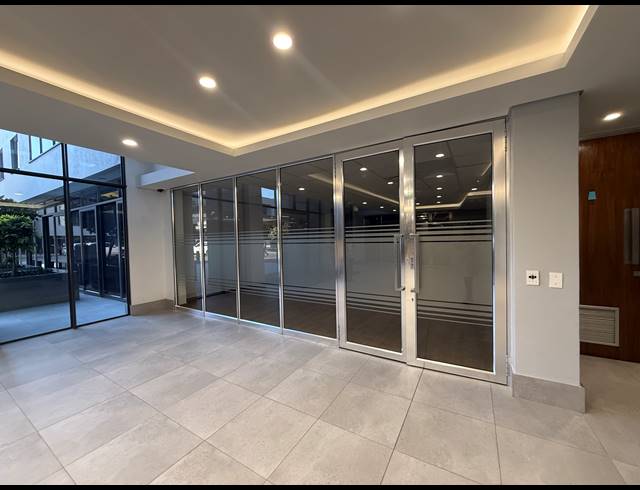 589M² OFFICE TO LET IN PARKTOWN